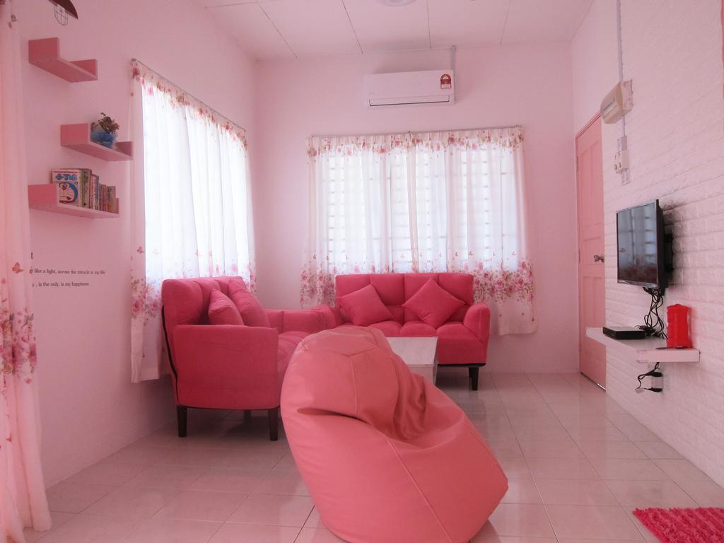 Milu - Homestay Kuala Selangor